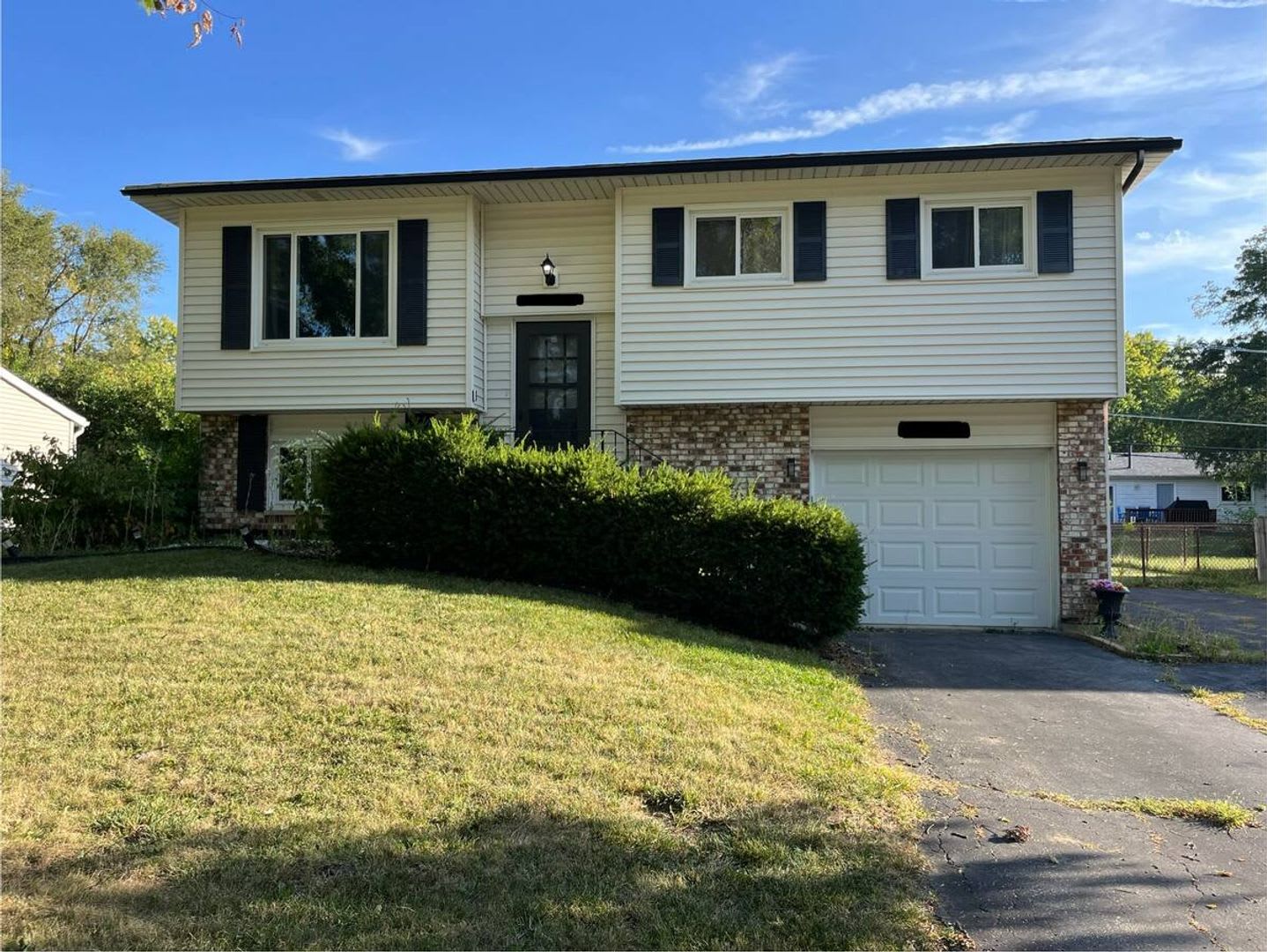 325 Rockhurst Road – photo 1 of 38