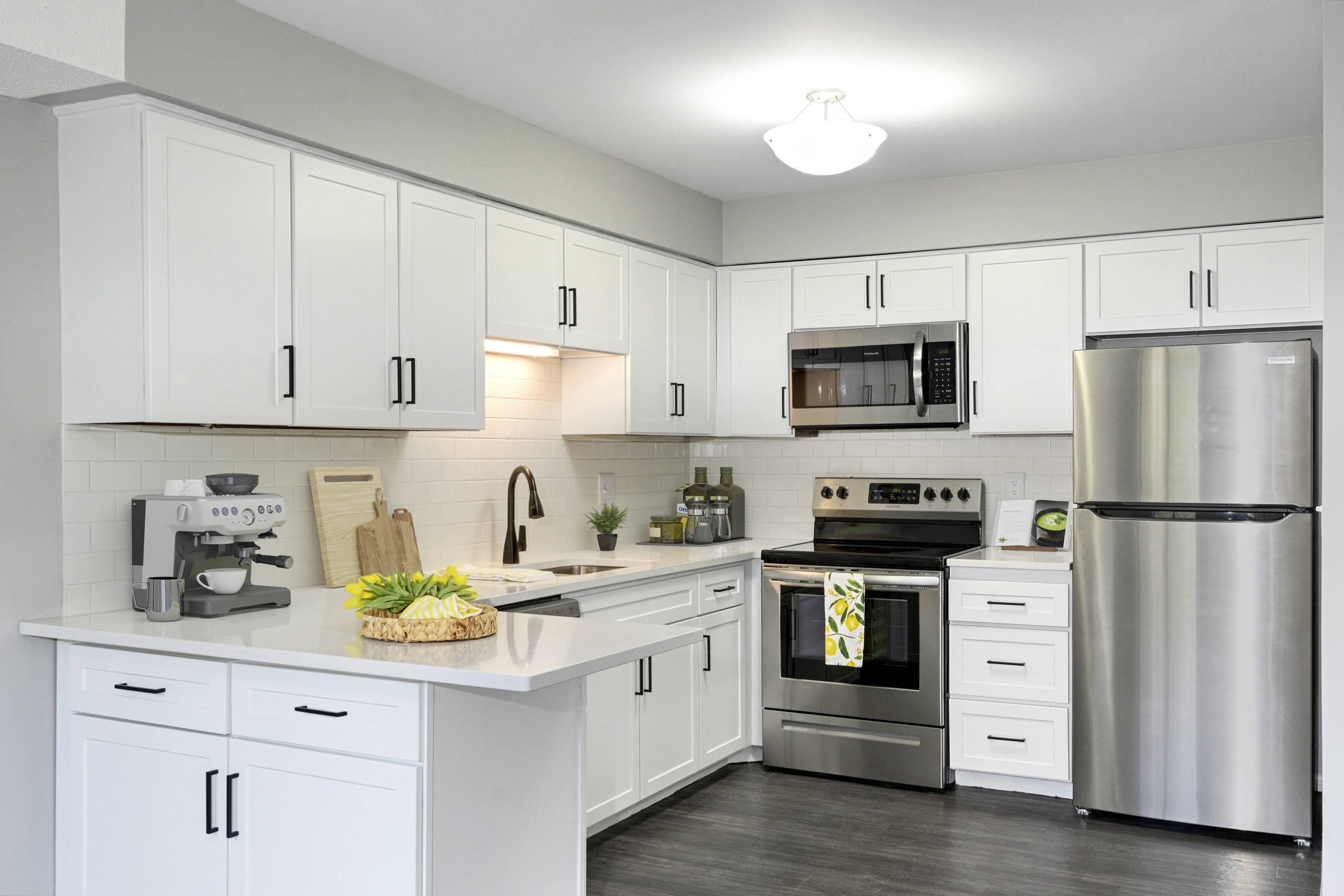 Laurel West End – photo 1 of 30