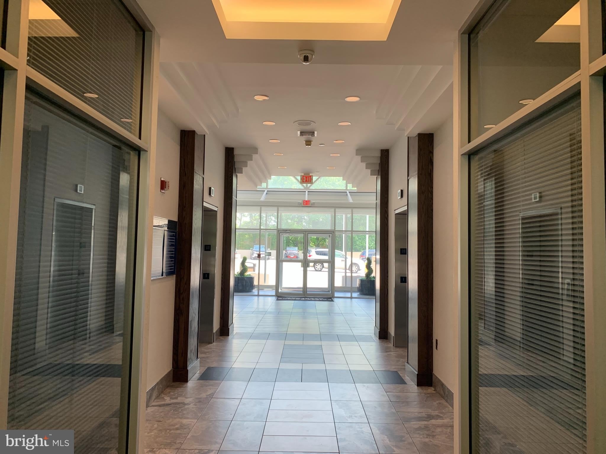 2191 DEFENSE Highway – photo 1 of 6