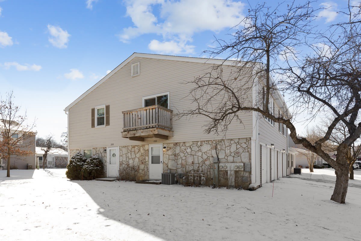 231 Nantucket Harbor – photo 1 of 195