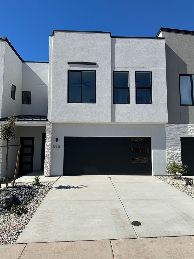 Brand New Townhome Internet Included – photo 1