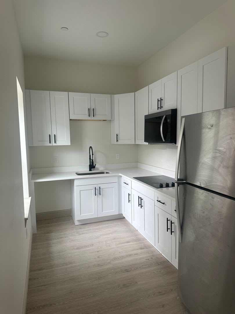 Brand NEW 1 Bed/ 1 Bath Apartment in Providence! – photo 1