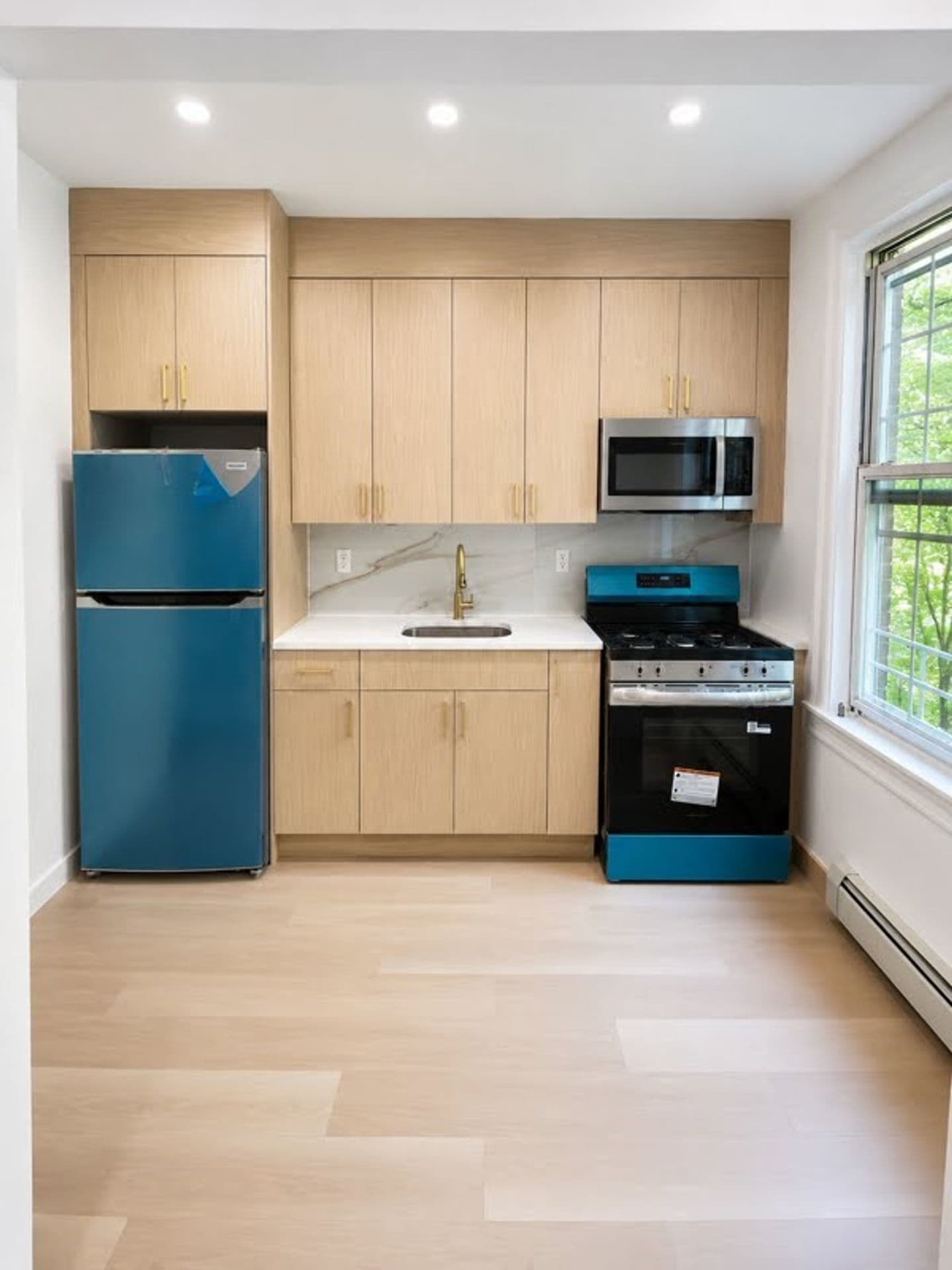 1 Bedroom Apartment Fully Renovated for Rent – photo 1