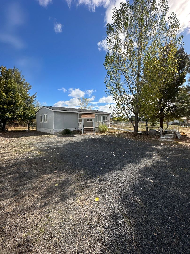 15517 Riveredge Rd – photo 1 of 31