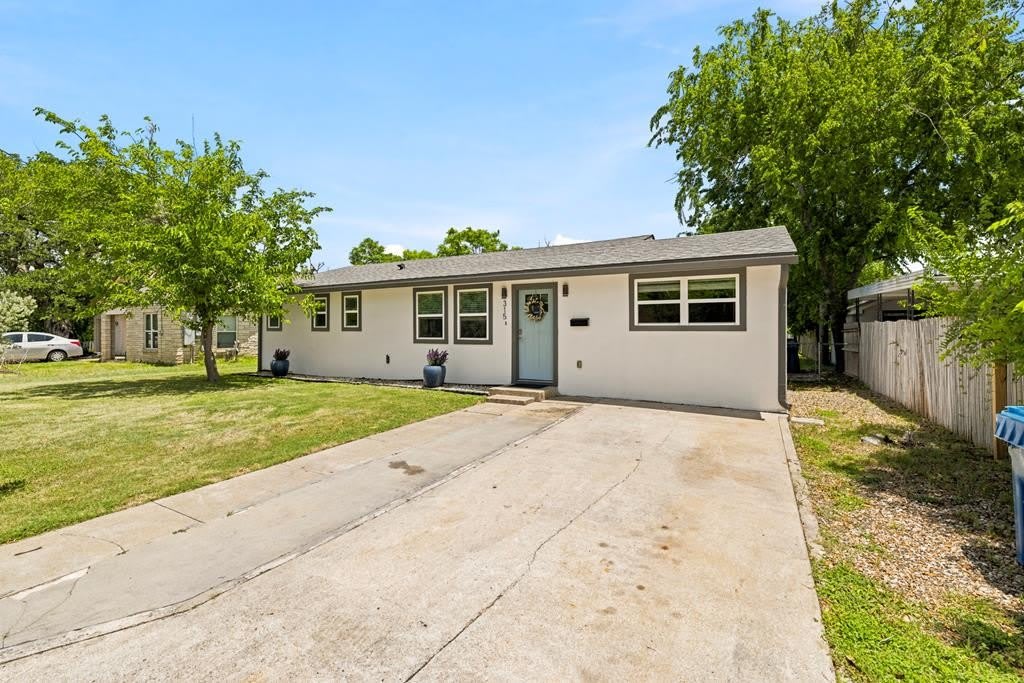 315 Mimosa St – photo 1 of 18