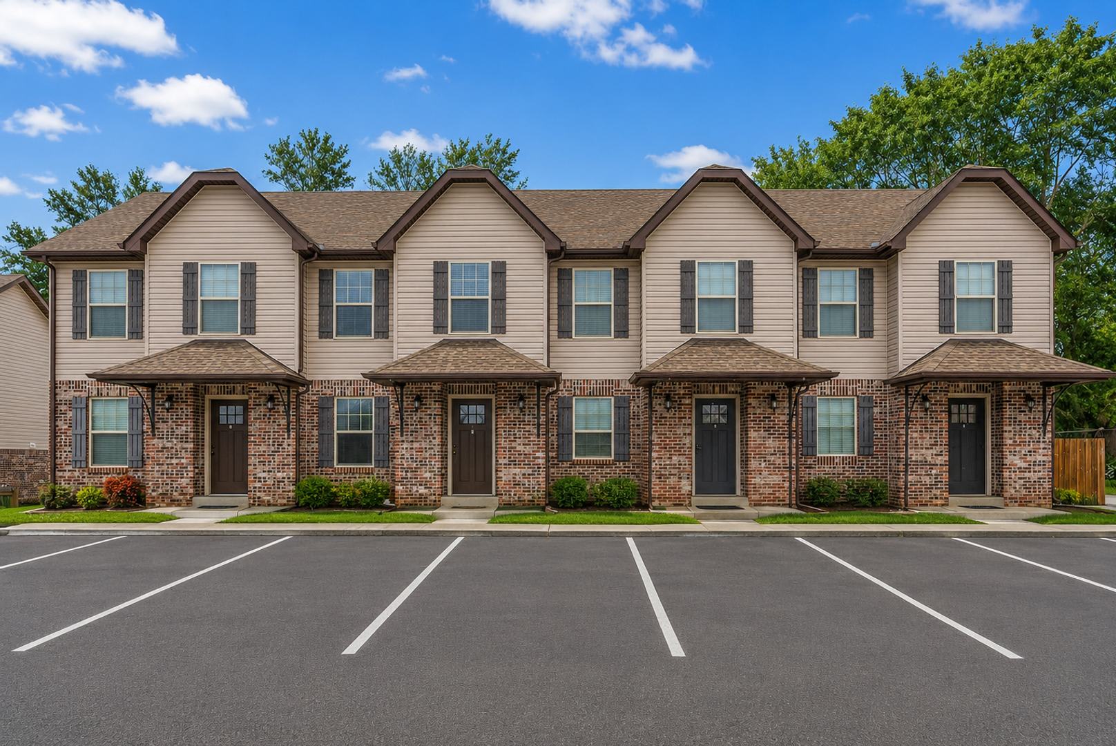 Pet Friendly Two Bedroom! – photo 1