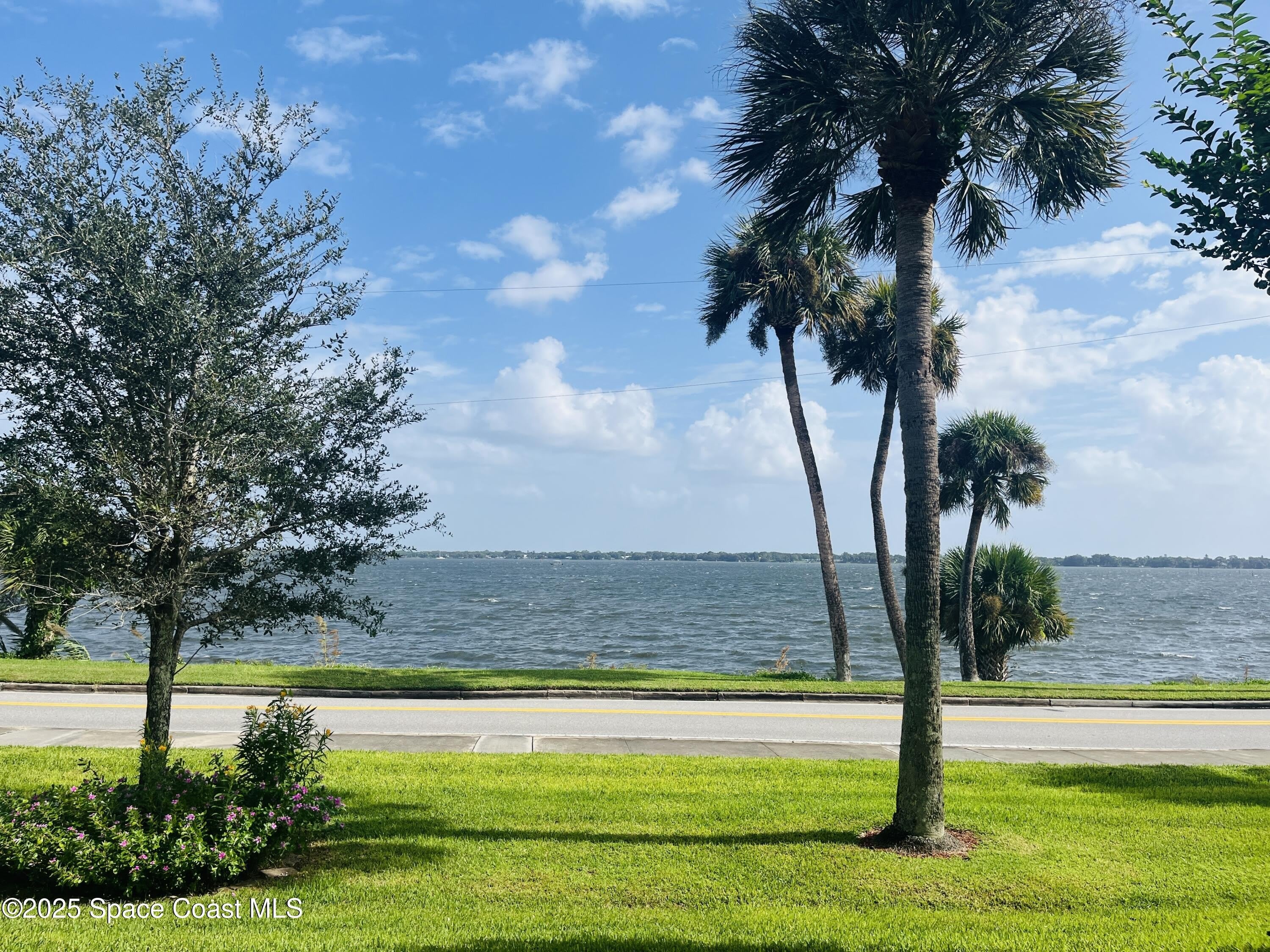115 N Indian River Drive – photo 1