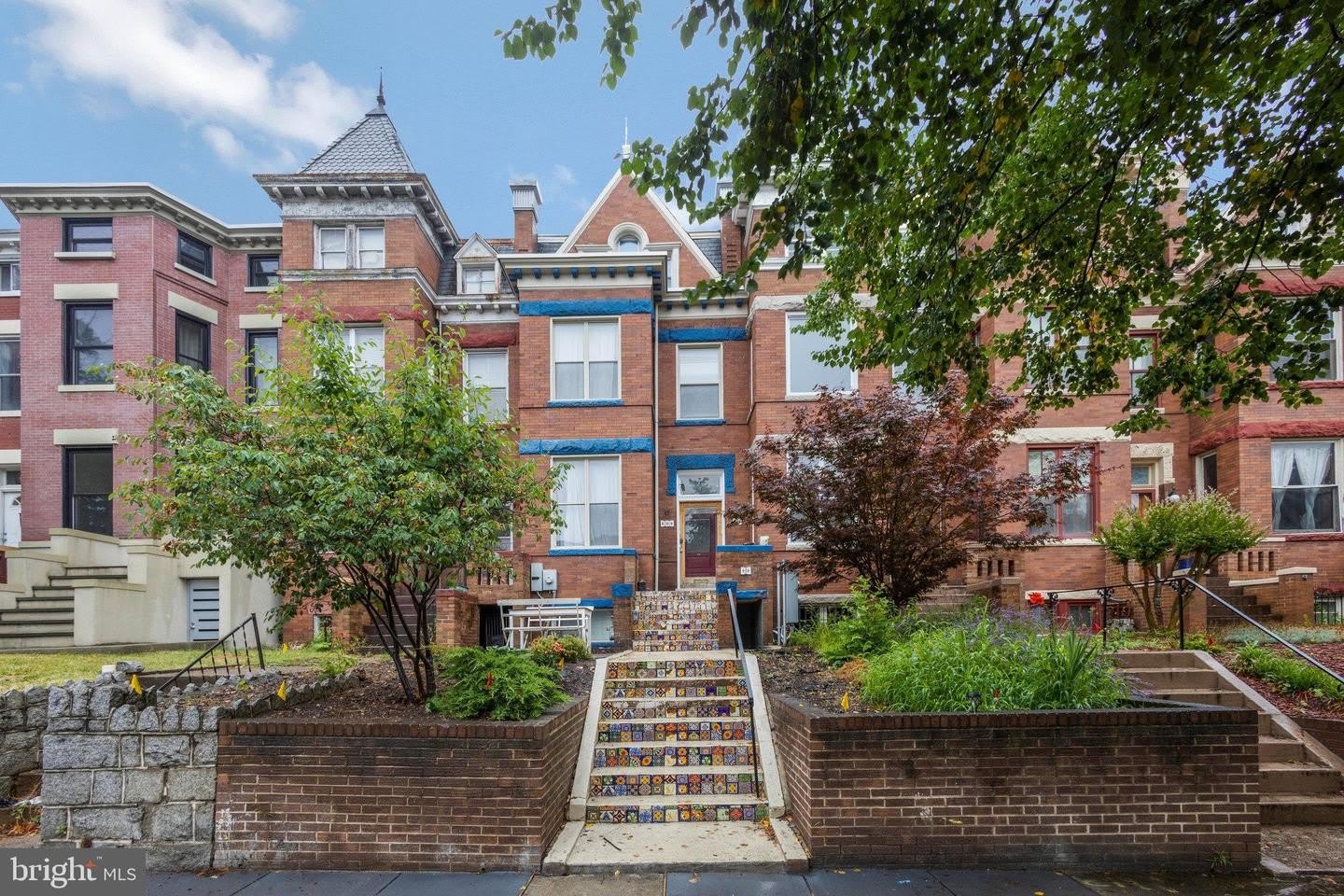 30 R St Ne – photo 1