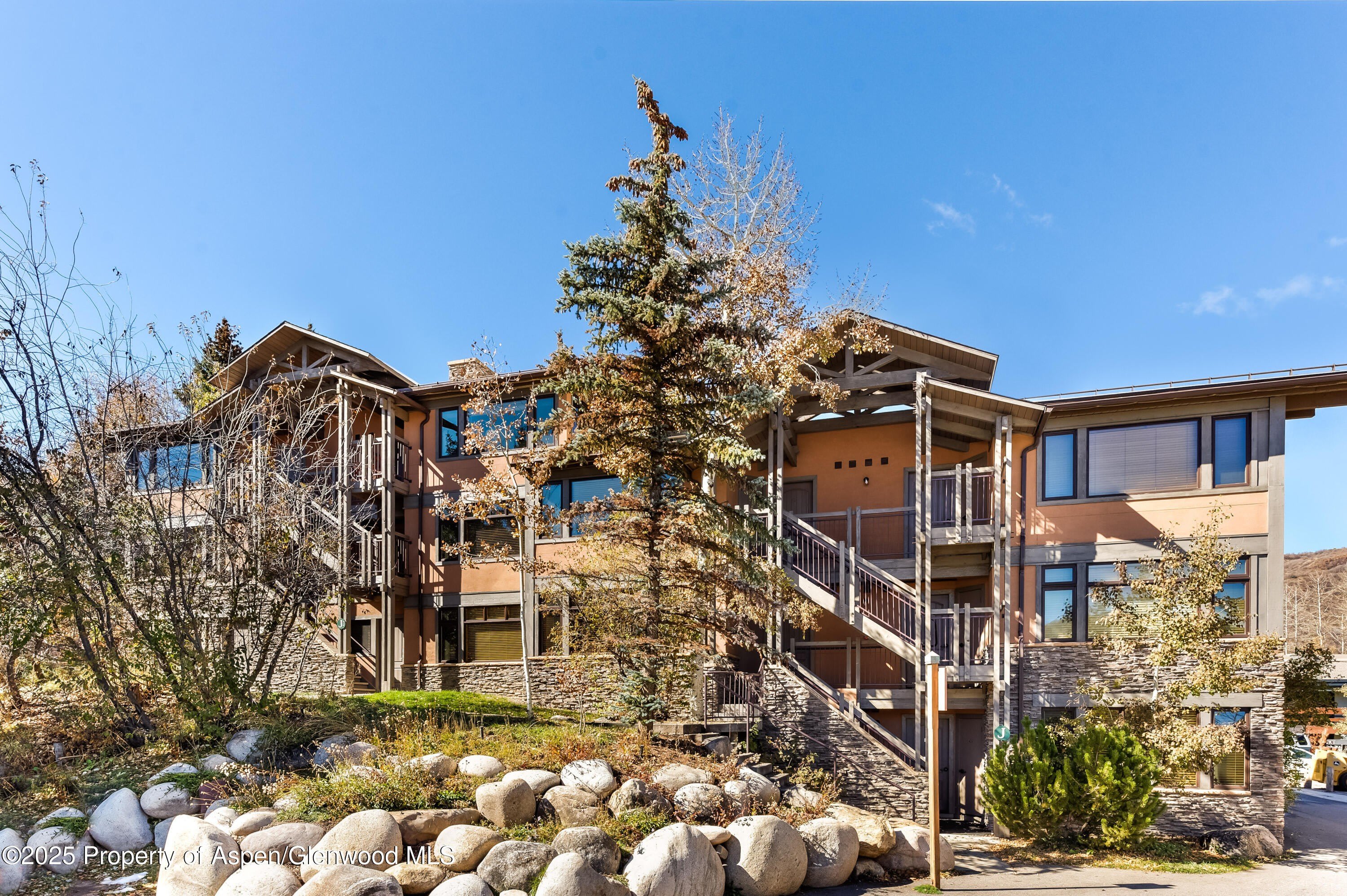 600 Carriage Way – photo 1 of 17