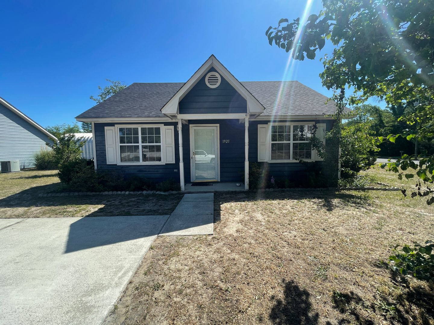 1921 Oak Street – photo 1