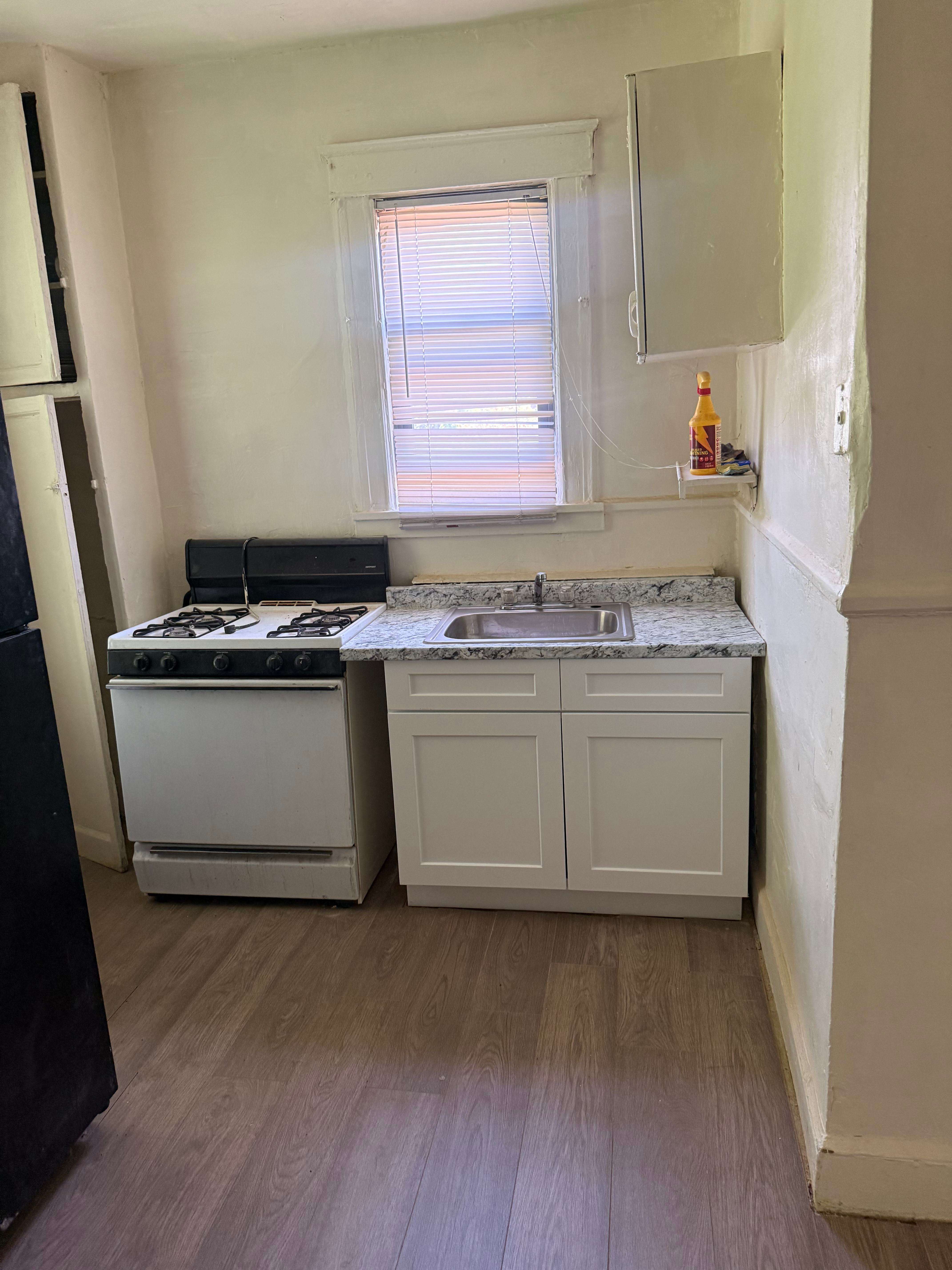 7 Monroe St – photo 1 of 9