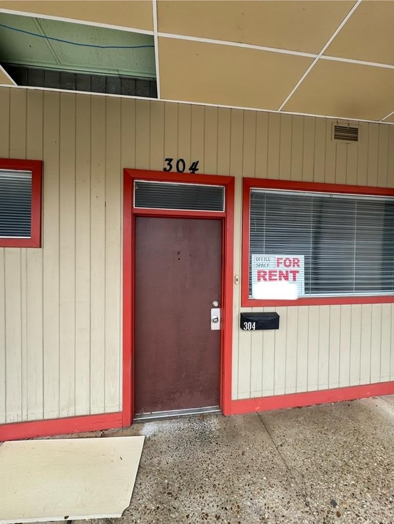 545 W Main St. Suite #304 – photo 1 of 6