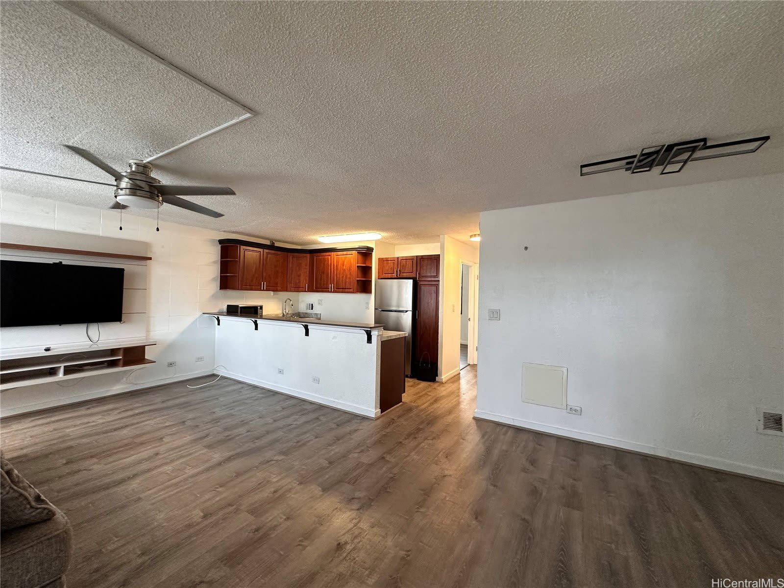 94-246 Leoku Street – photo 1 of 11