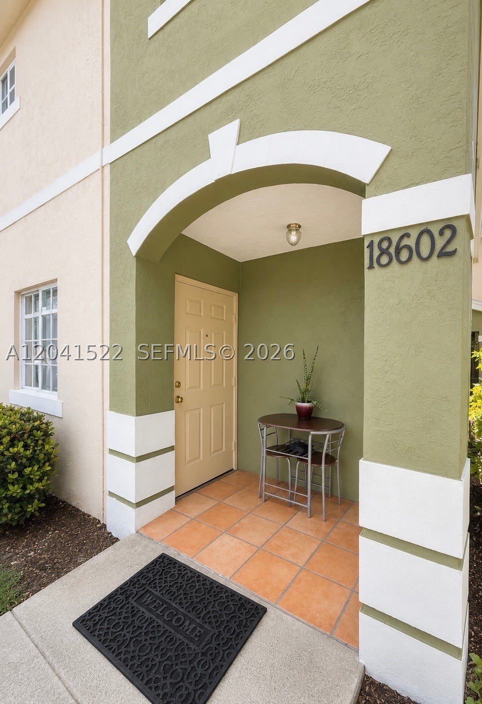 18602 SW 100th Ave – photo 1