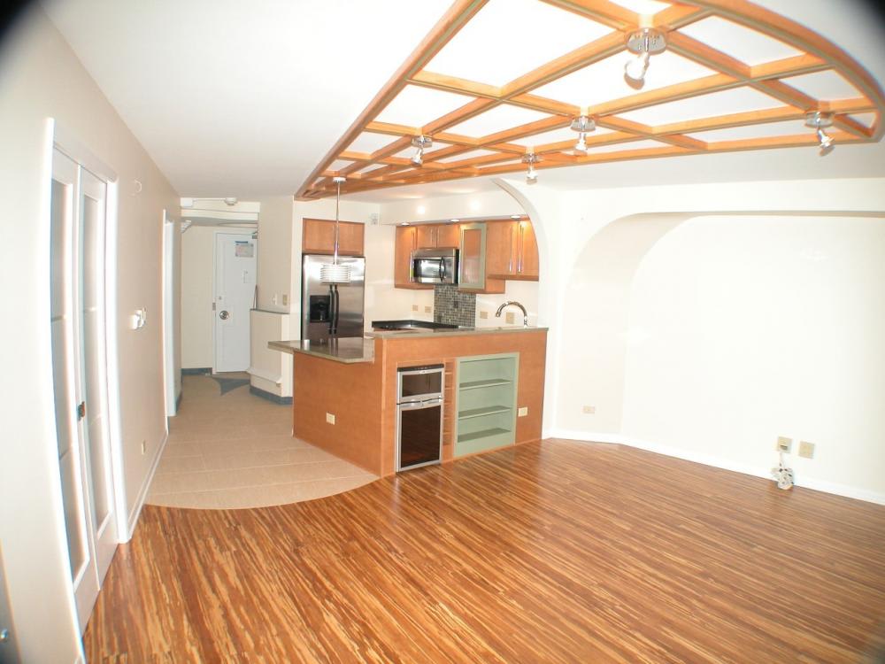 300 N State St – photo 1