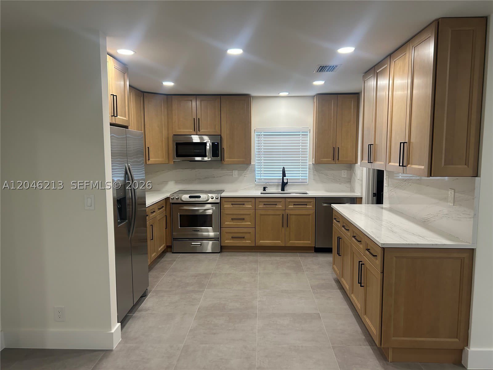 9723 SW 3rd St – photo 1
