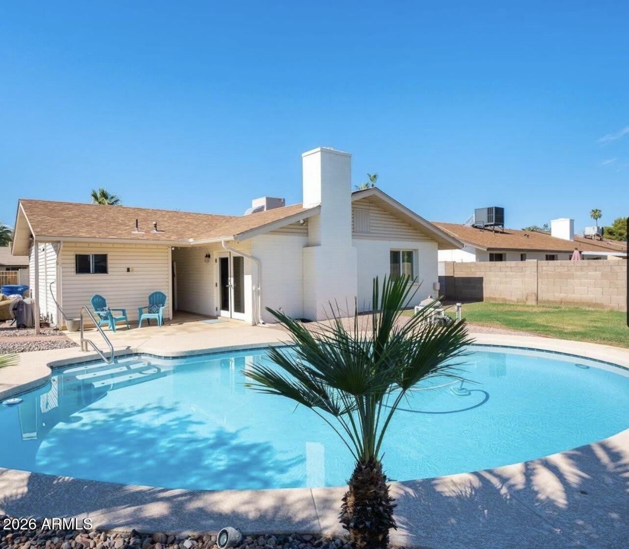 2046 E YALE Drive – photo 1