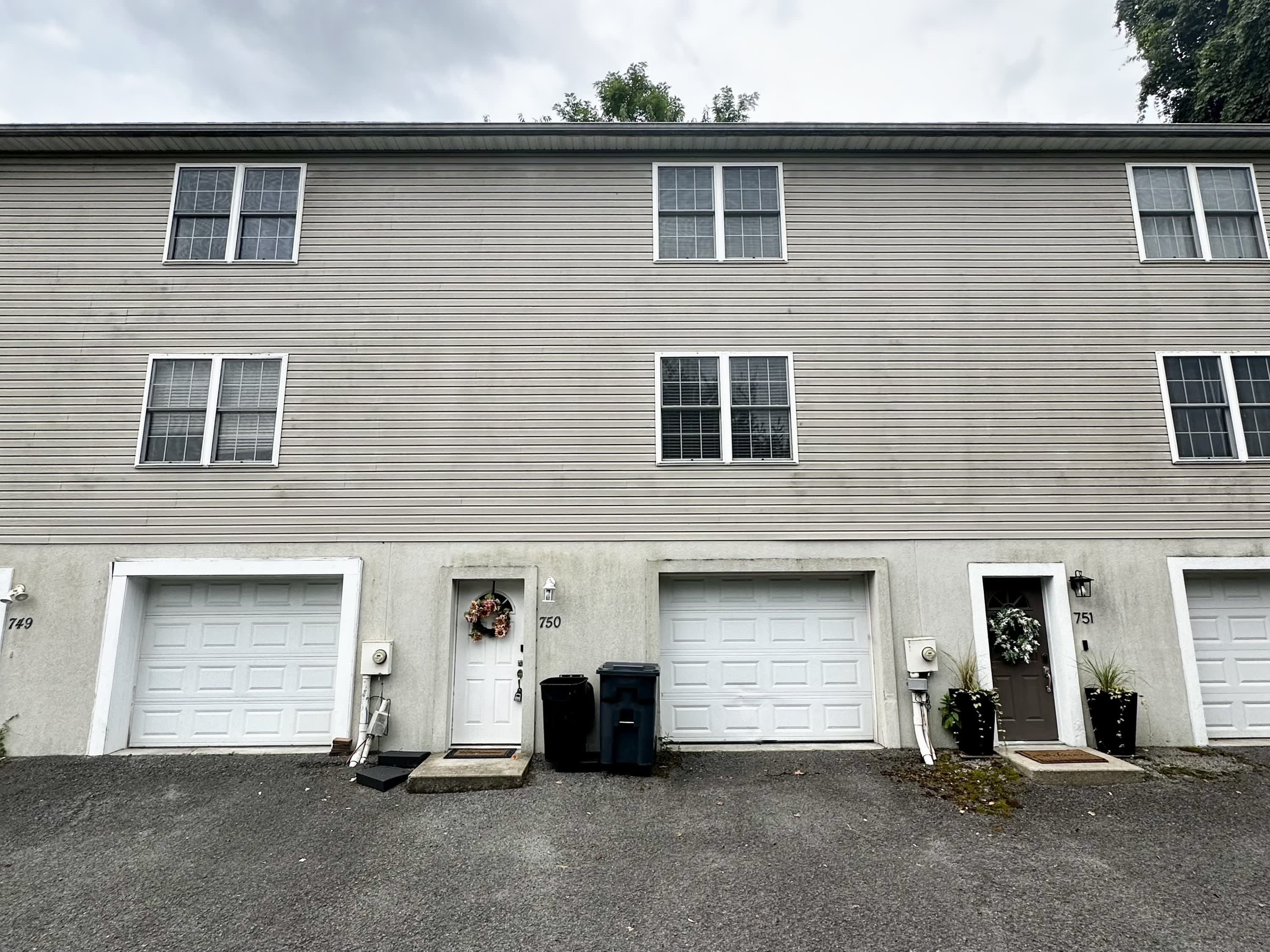 750 Erow Avenue – photo 1 of 18