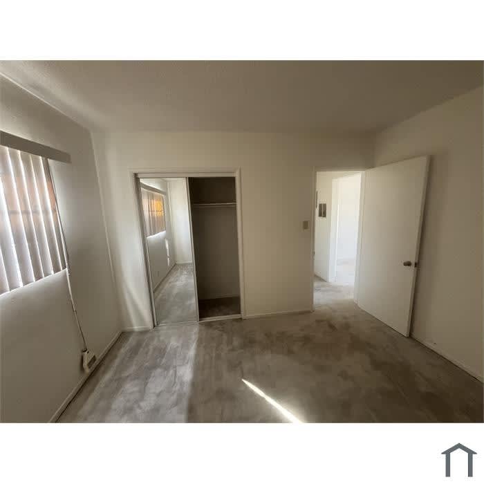 1435 West 105th Street – photo 1 of 12