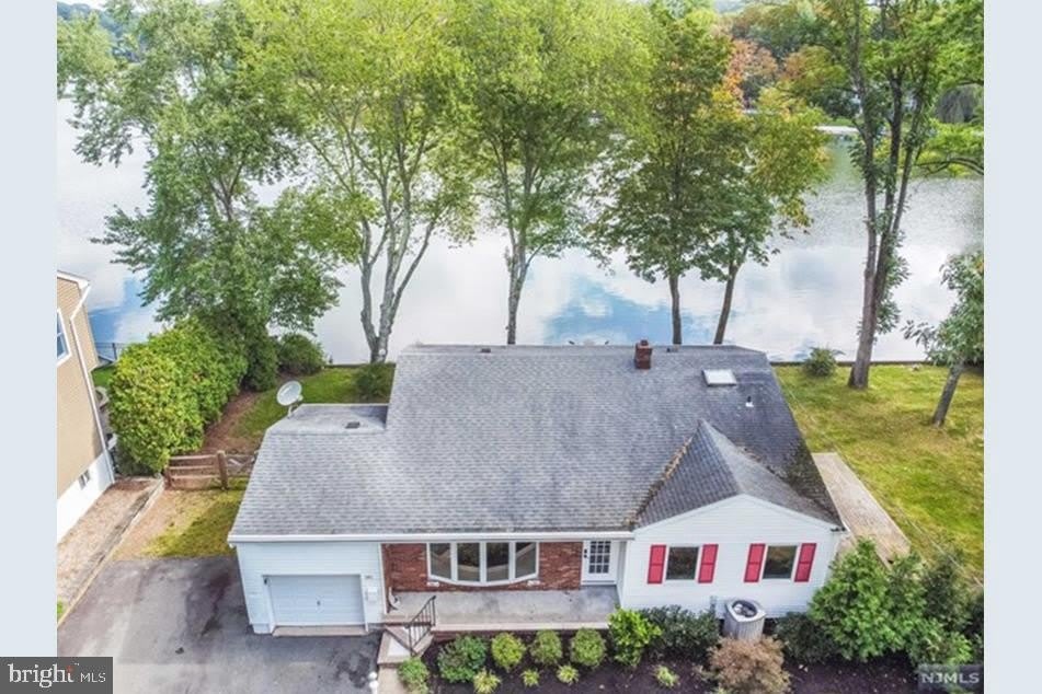 191 LAKESHORE Drive – photo 1