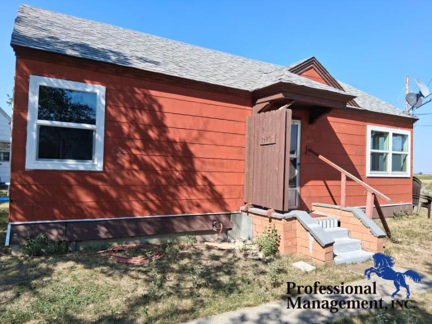 2489 2nd St. – photo 1 of 8