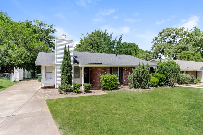 2953 Woodforest Lane – photo 1 of 184