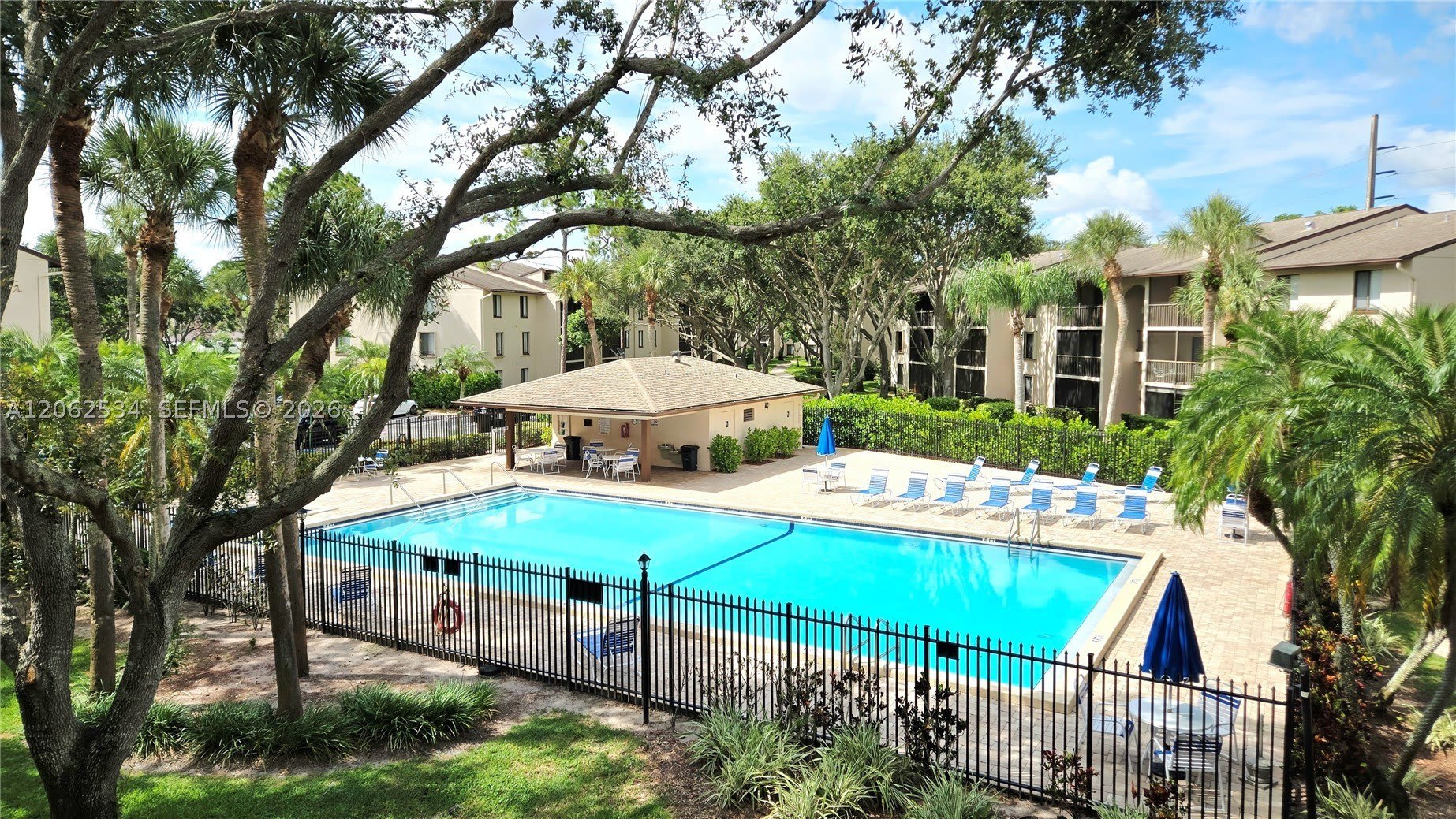 202 Foxtail Dr – photo 1