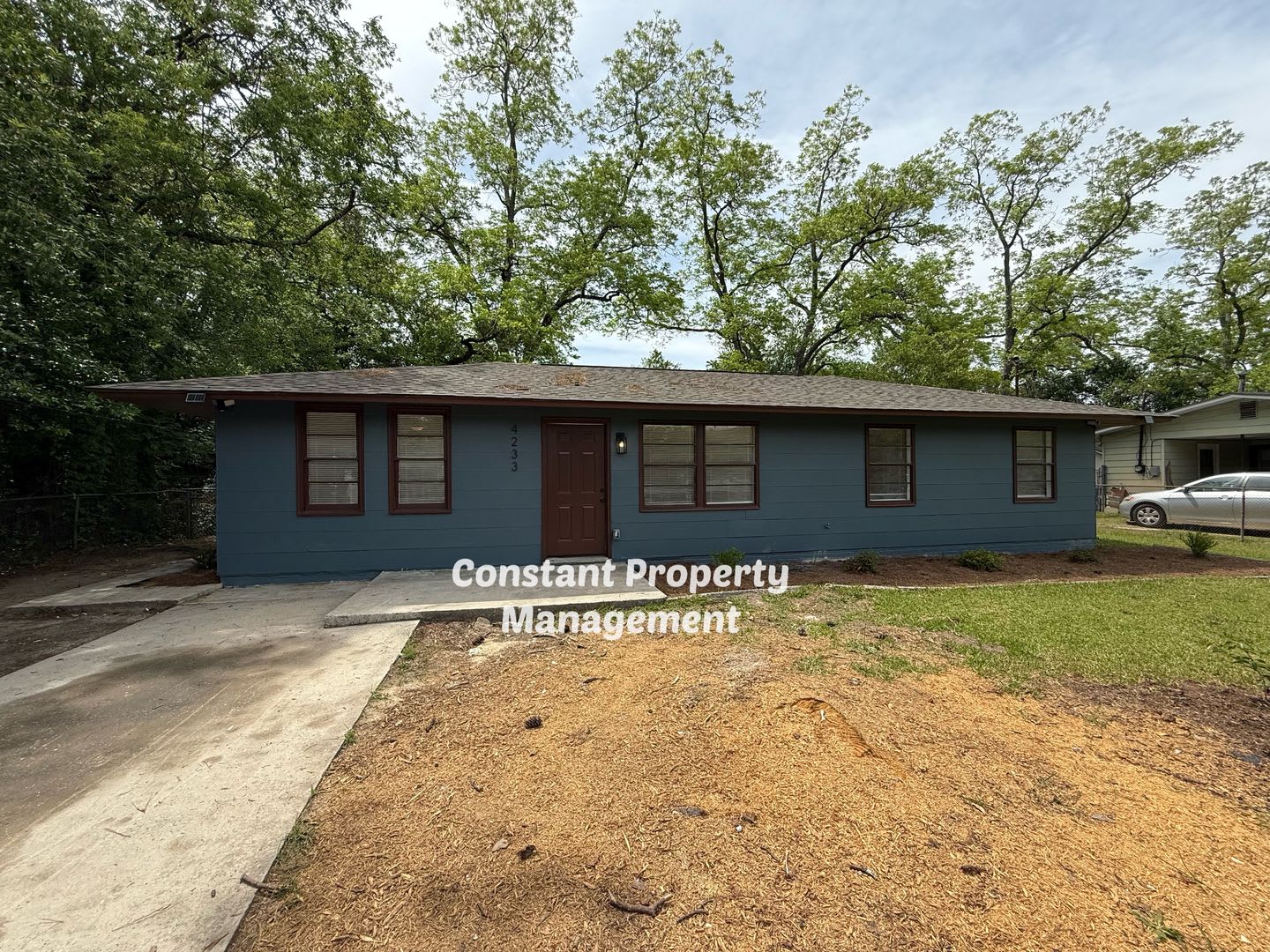 Fully Renovated 4 Bedroom Home with Fenced Yard – Available Now! – photo 1