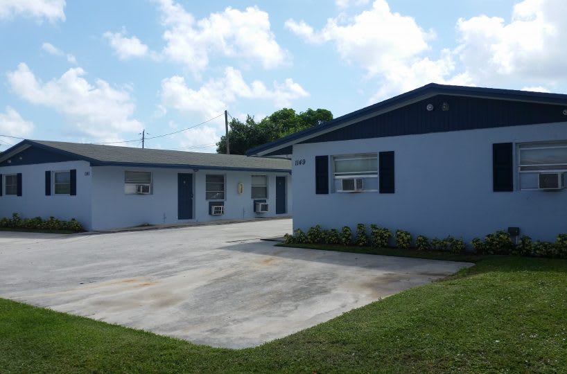 1149 W 28th Street – photo 1