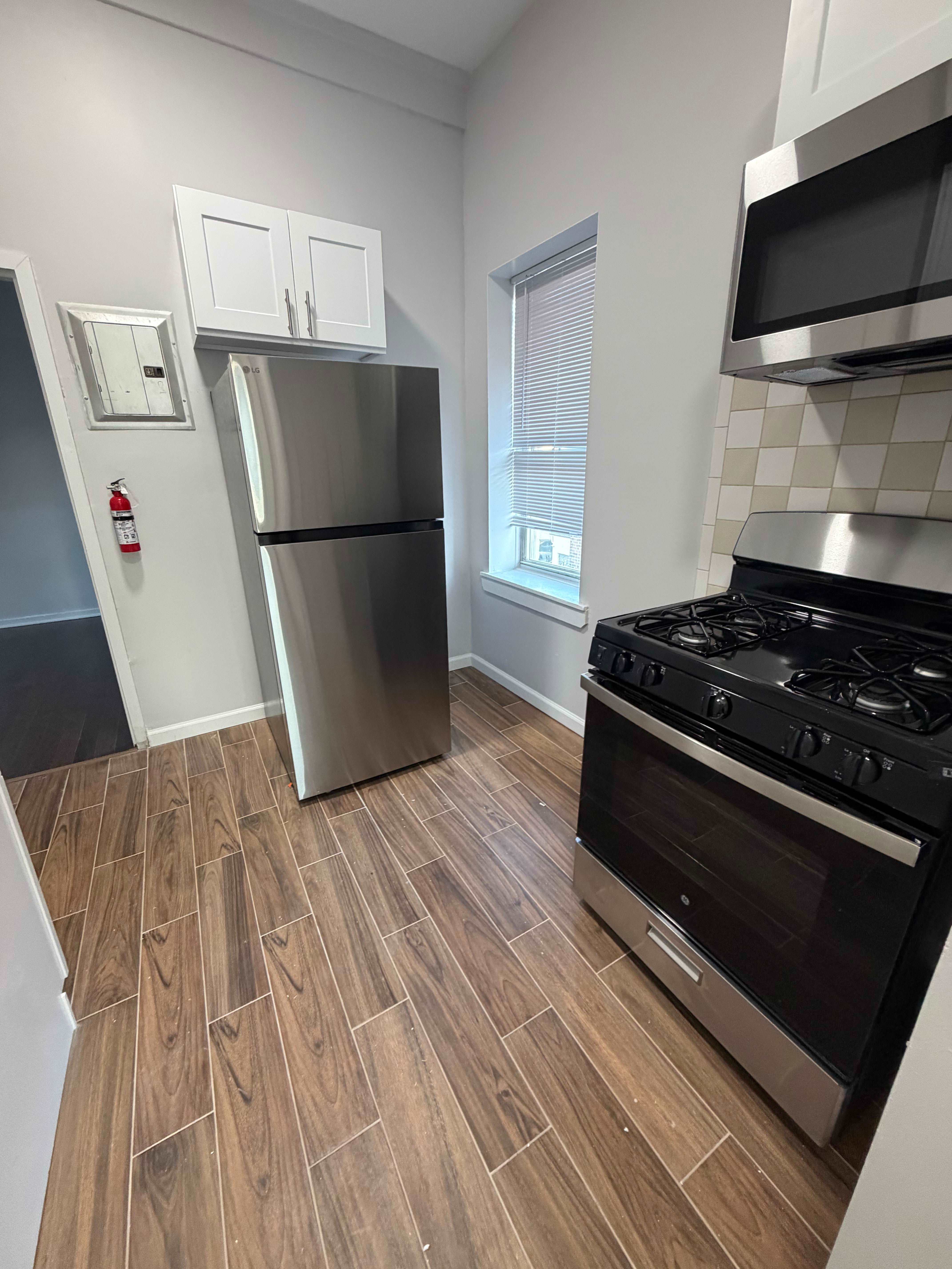 204 Market St – photo 1 of 5