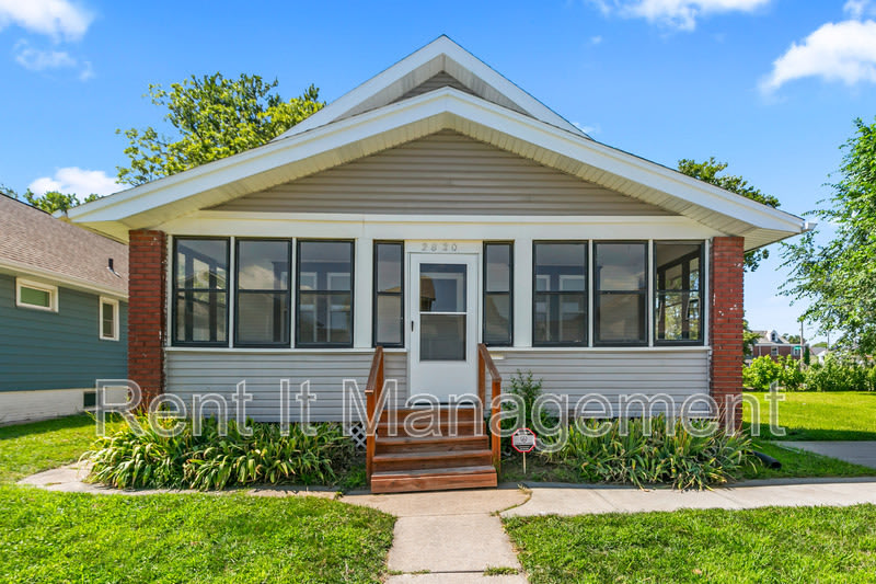 2820 N 19 Ave – photo 1