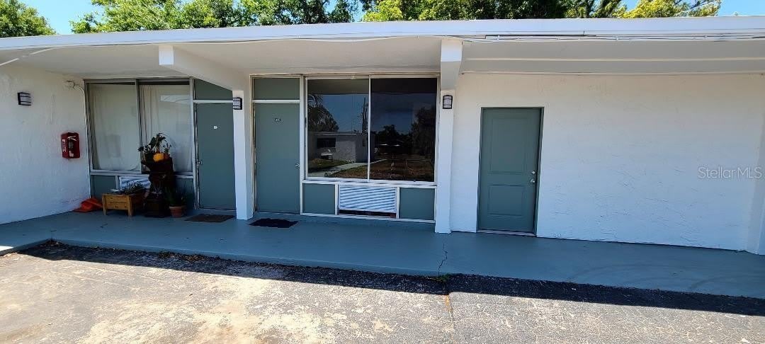 421 E KENNEDY Boulevard – photo 1 of 11