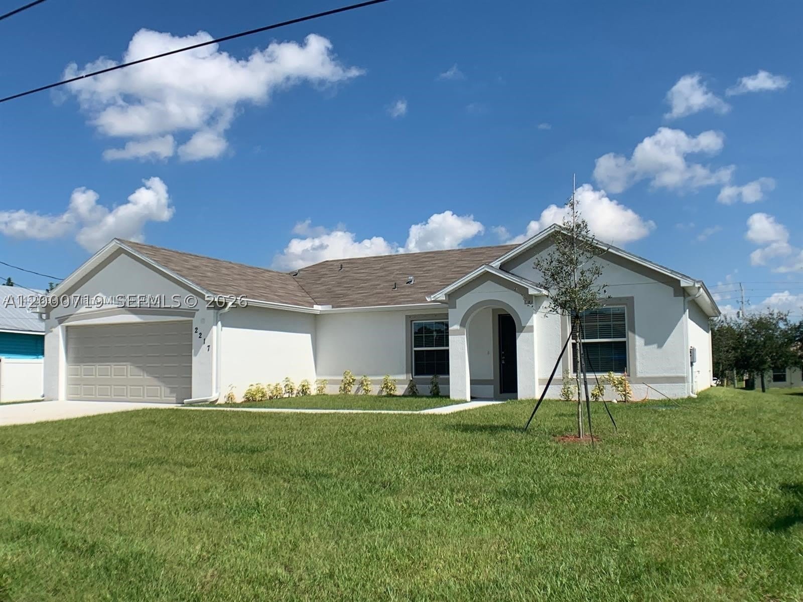 2217 Sw Halissee St – photo 1