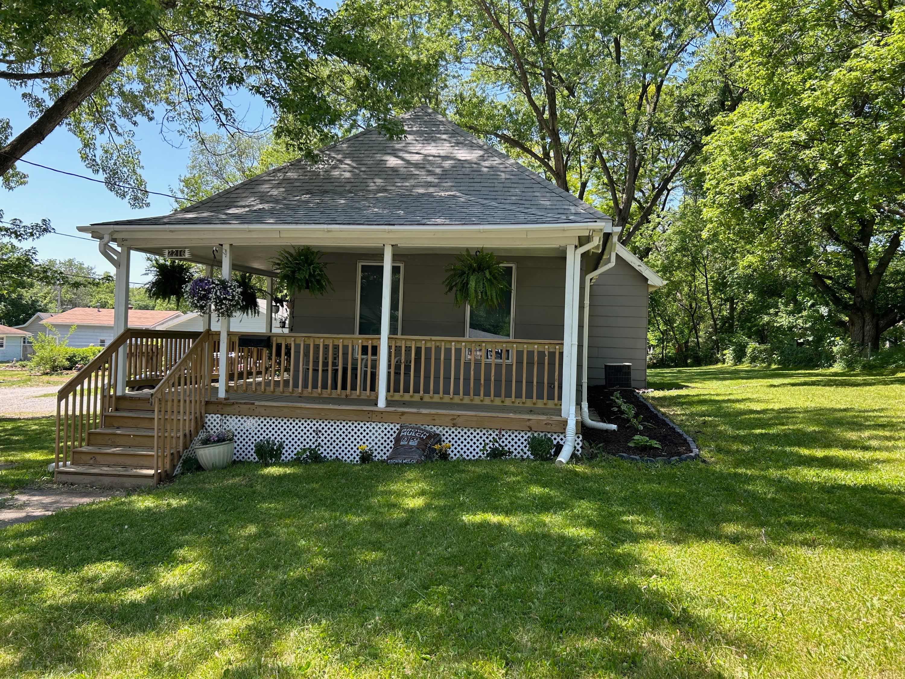 2216 South Union Street – photo 1