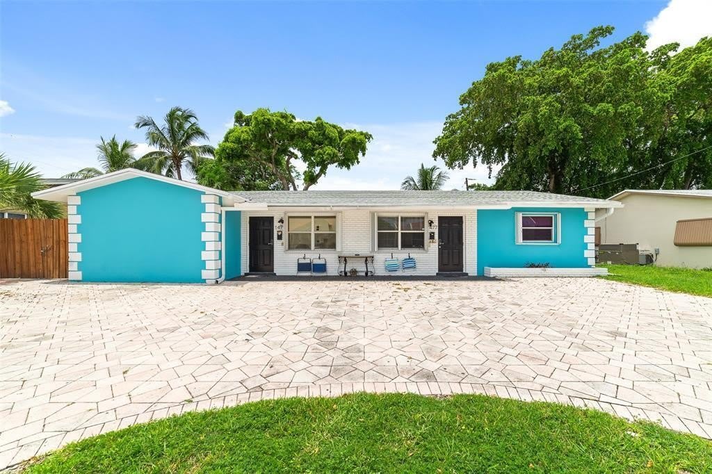 1479 SE 4th Avenue – photo 1