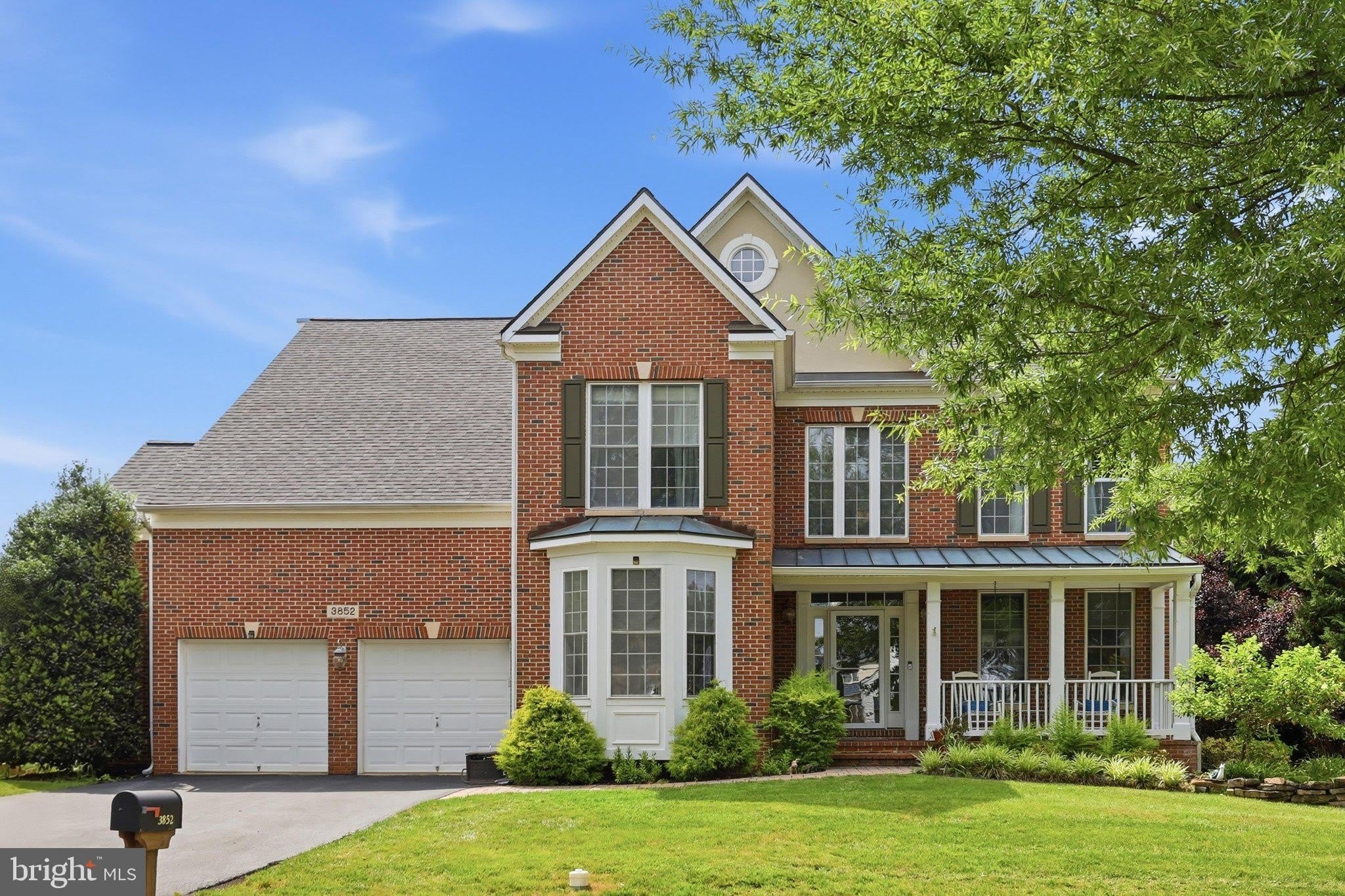 3852 GLASGOW Way – photo 1 of 55