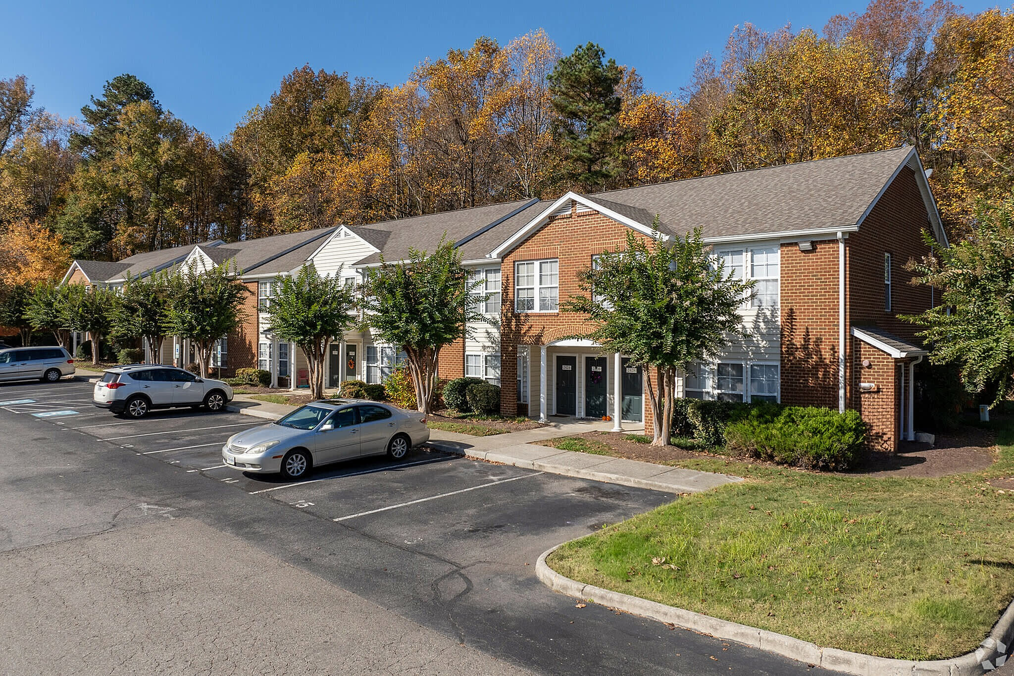 Chesterfield Gardens – photo 1 of 182