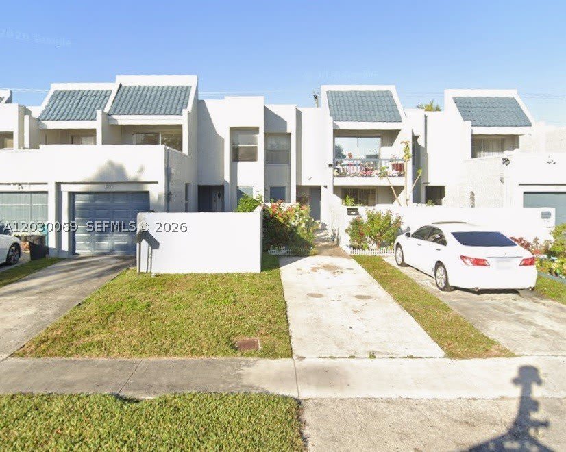 1817 NW 58th Ave – photo 1