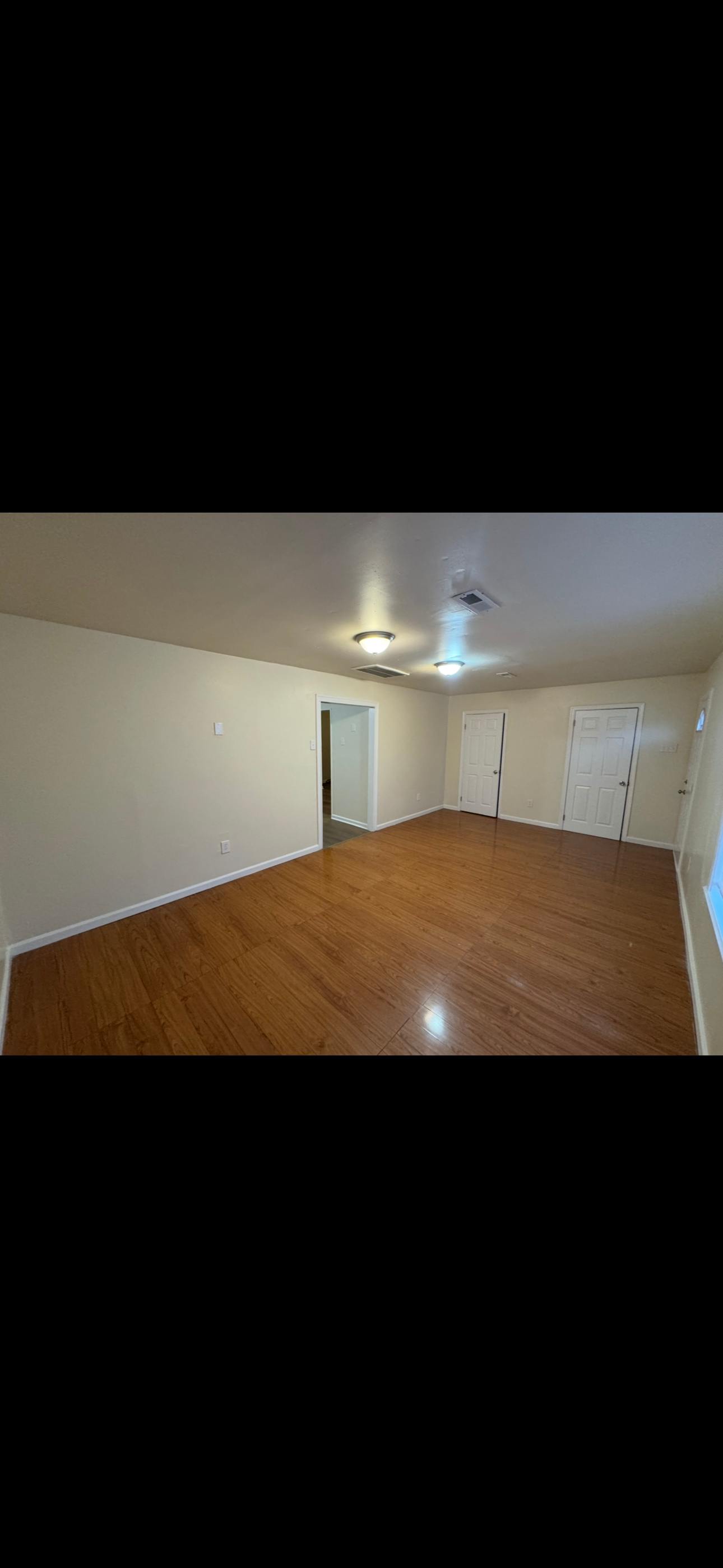 646 46th St – photo 1
