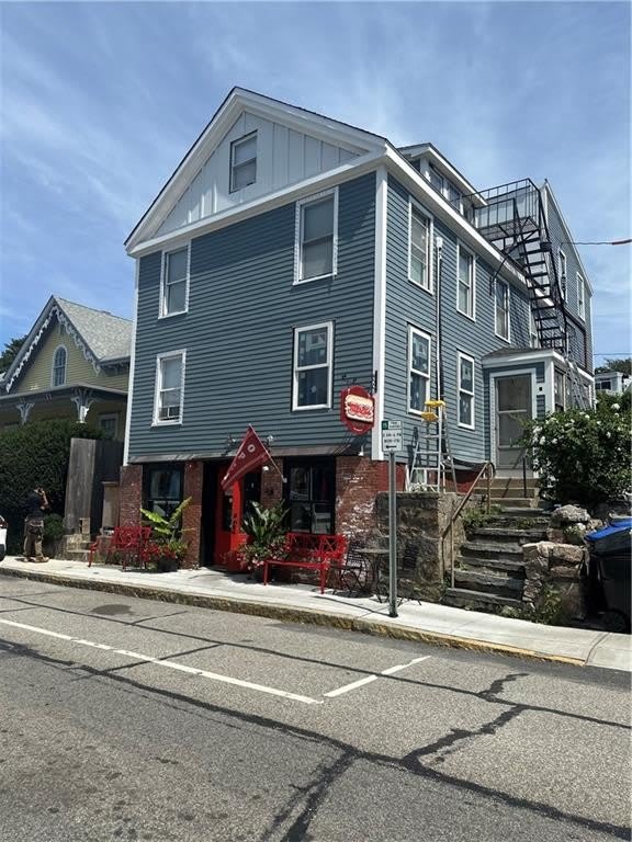 382 Spring Street – photo 1
