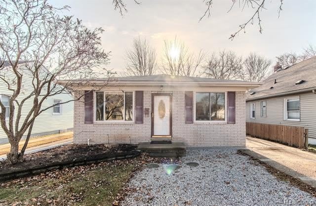 21816 E 10 Mile Road – photo 1 of 21