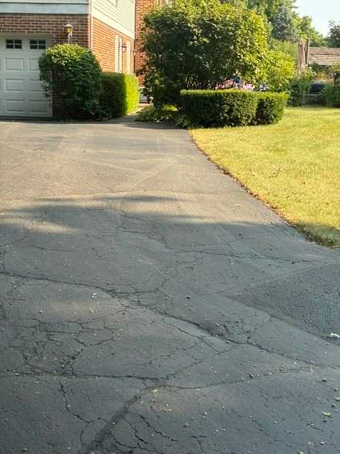315 East Kenilworth Avenue – photo 1 of 52