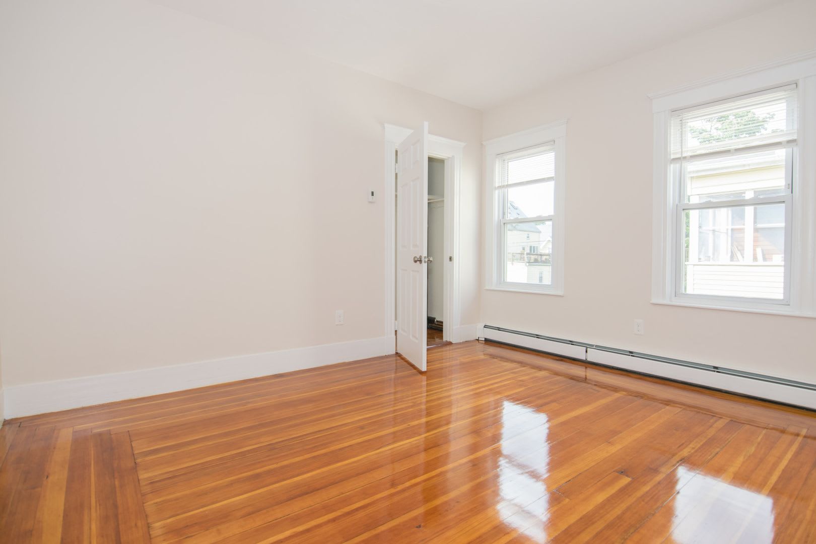 Beautiful and Spacious 4 bed2 bath – photo 1