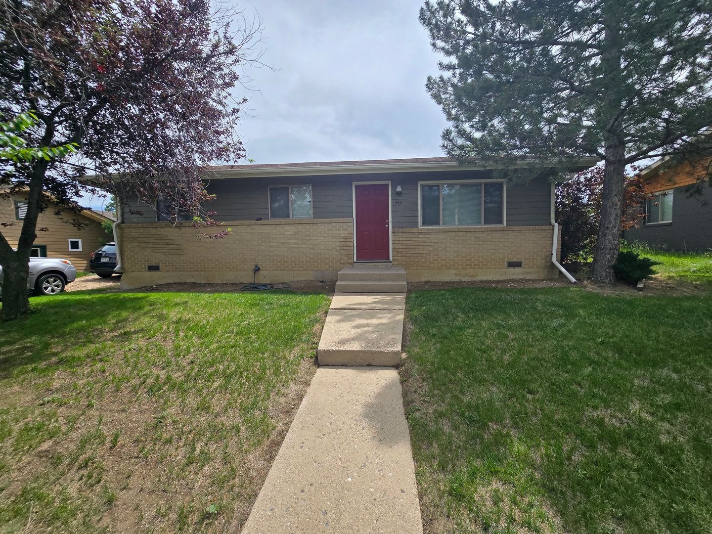 Available Now 3 Bedroom In Martin Acres Huge Yard – photo 1