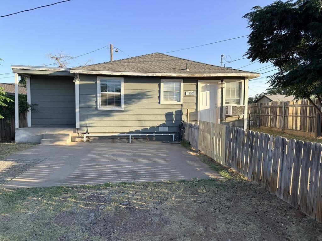 1120 W 5th – photo 1