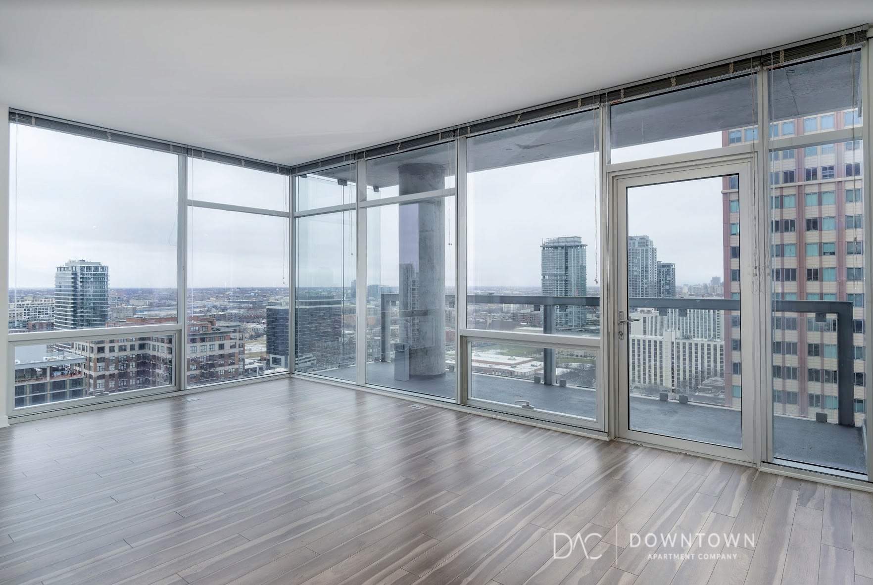 801 N Clark St – photo 1