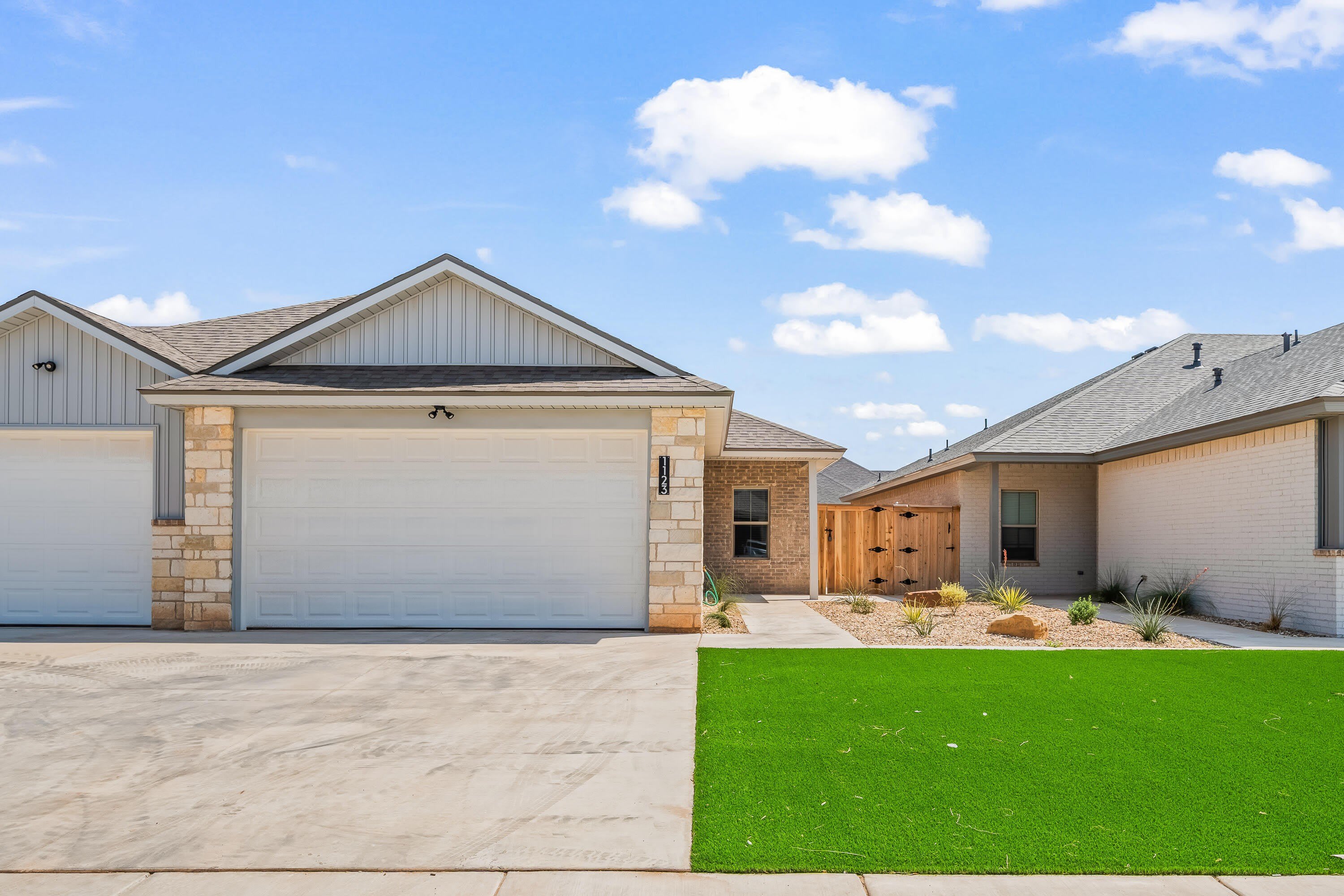 1123 N 7th Street – photo 1 of 20
