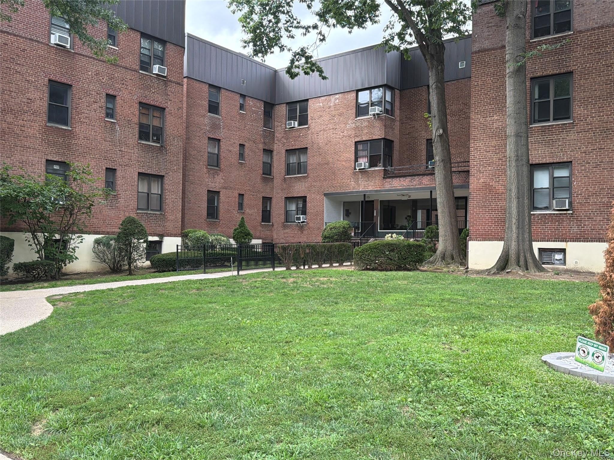 21 Schenck Avenue – photo 1 of 9