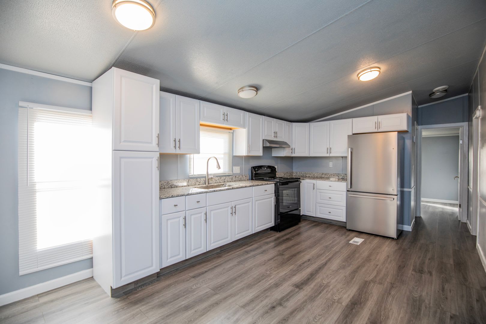 ***17707 Bittersweet Road*** – photo 1