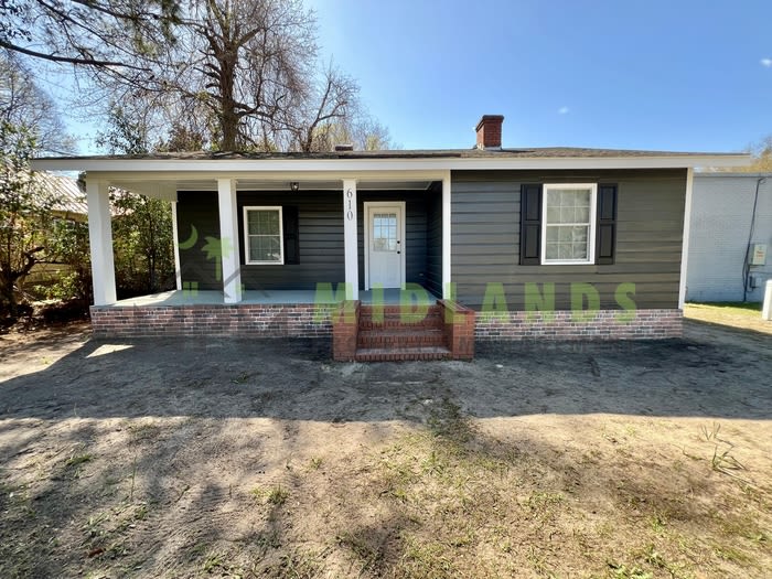 610 West Hampton Avenue – photo 1
